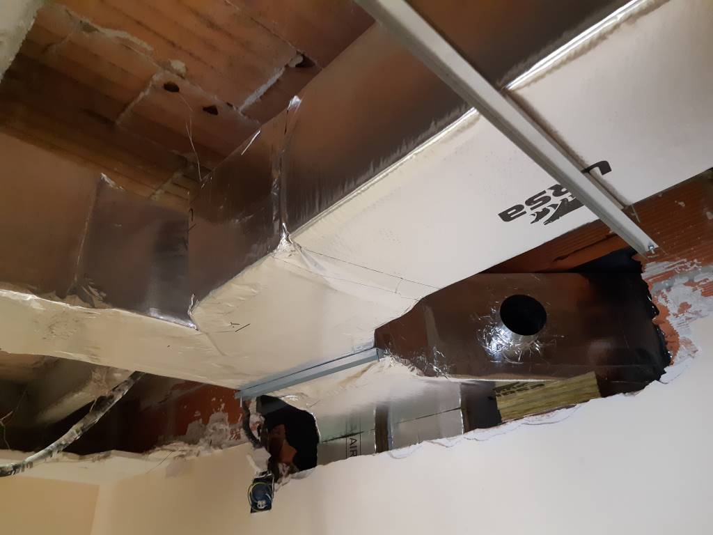 Creación de conductos en fibra para la distribución de aire caliente y/o frío en el interior de una vivienda