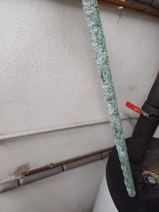 Ànode de magnesi amb incrustacions